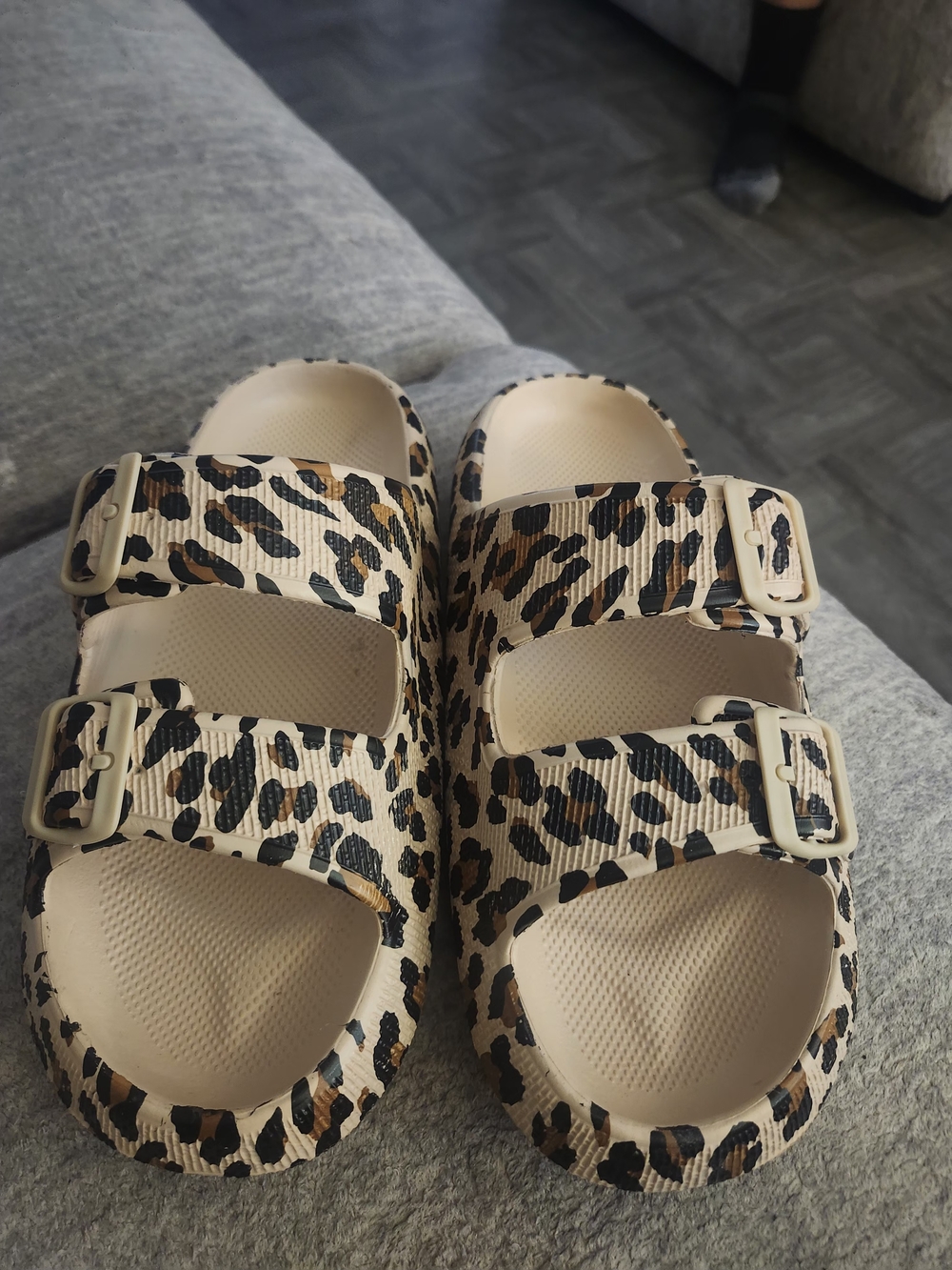 Women’s Leopard Print Slide Sandals - Beige